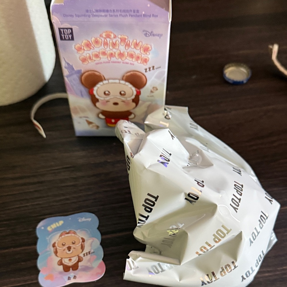 Authentic Top Toy Squinting Sleeper opened (chip)
